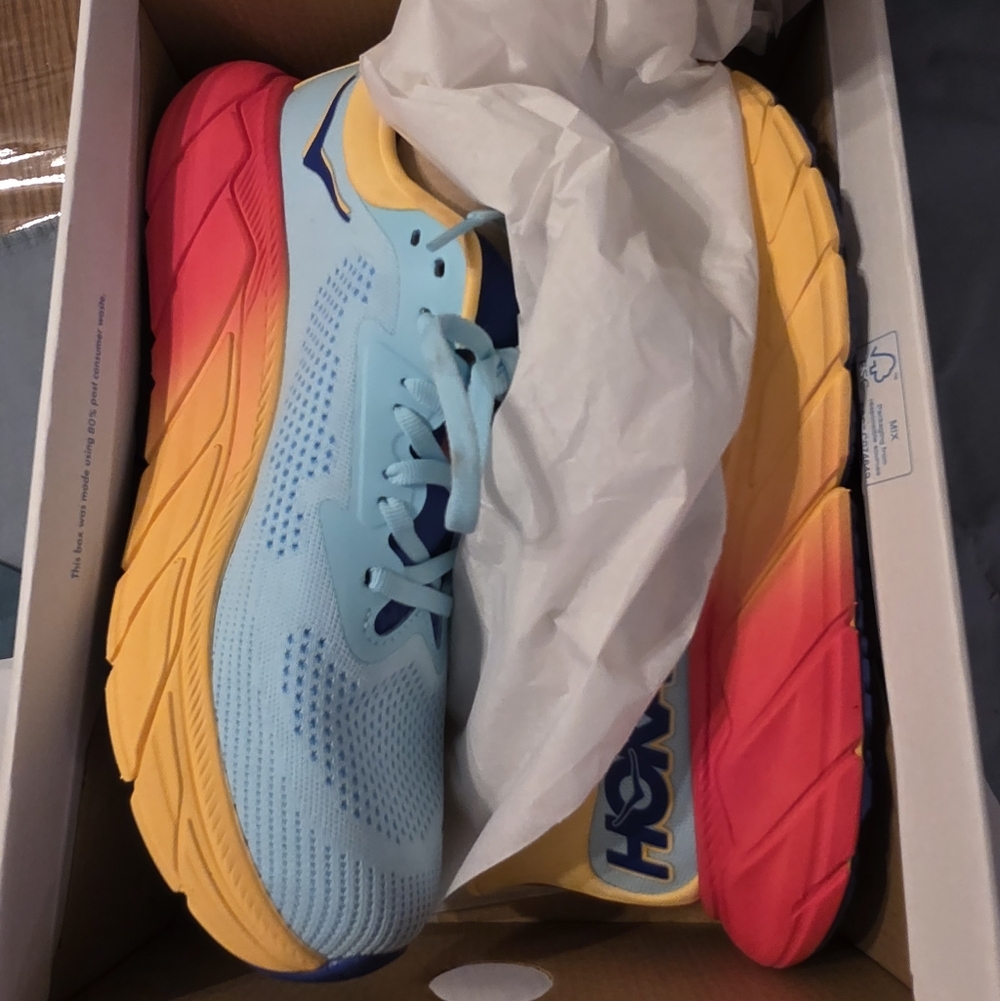 HOKA ARAHI 7 Colorful Sneakers